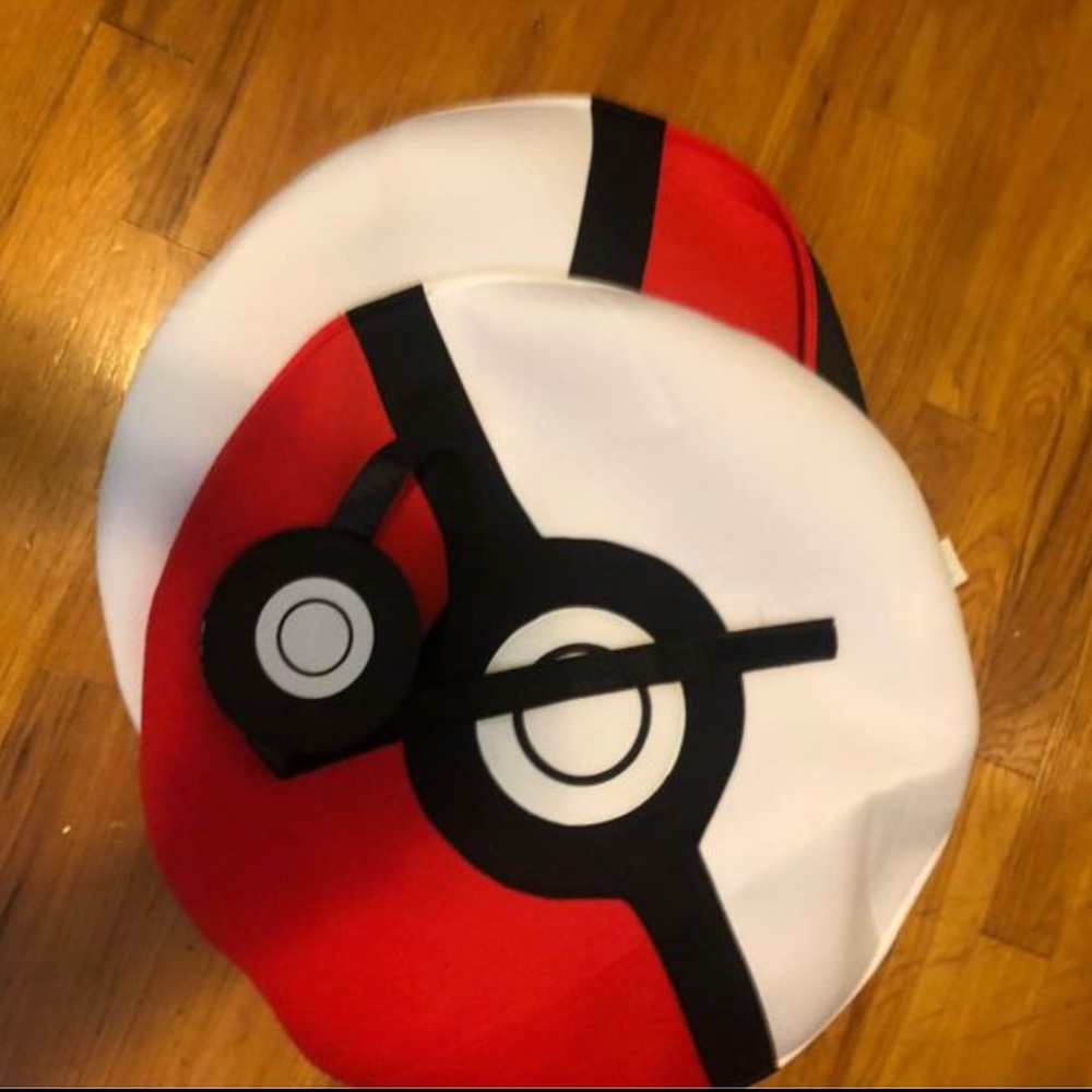 Adult unisex Pokémon Halloween costume; worn 1x